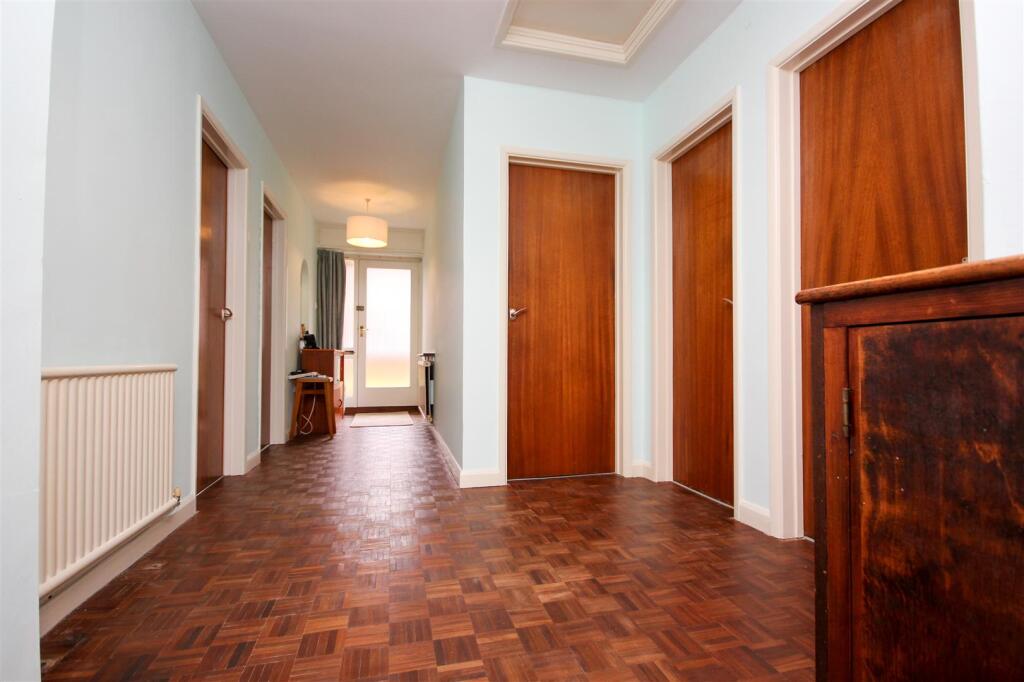 House in Rushden, North Northamptonshire - More