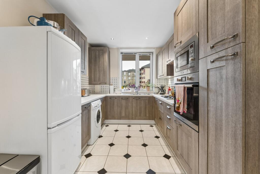Apartment in Glasgow - View 5