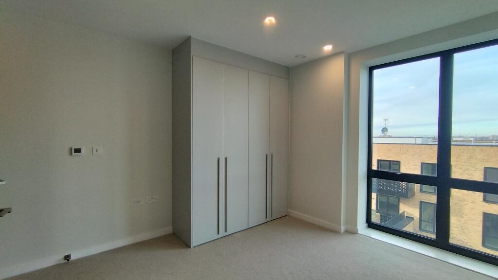 Apartment in London - More