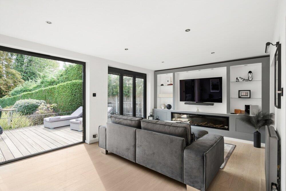 House in Wargrave, Kiln Green - View 2