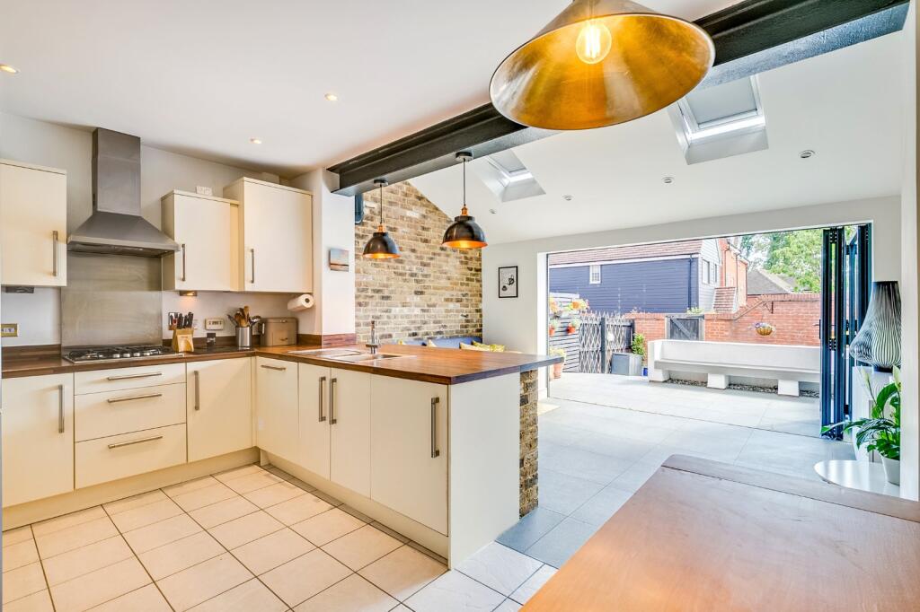 House in Stevenage, Bragbury End - More