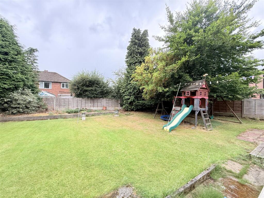 House in Oldham - View 5