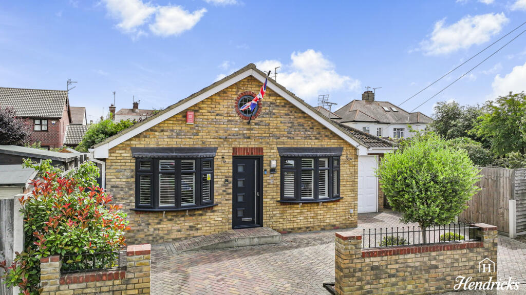 Main image of property: Droitwich Avenue, Southend-on-sea, SS2 4