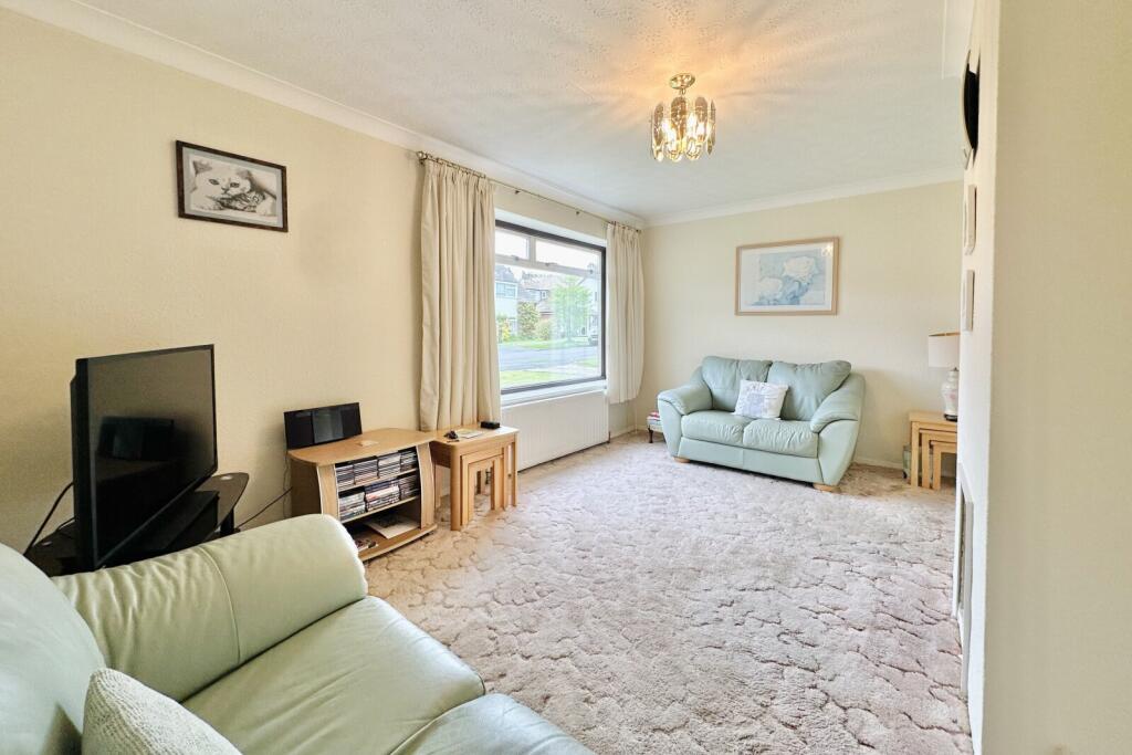 Fern Drive, Church Crookham, Fleet, Hampshire, GU51 photo 2