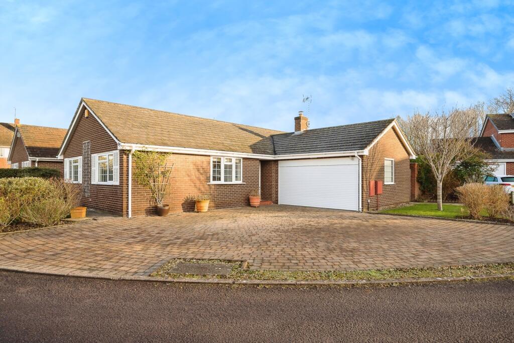 Main image of property: Vincent Drive, Chester, Cheshire, CH4