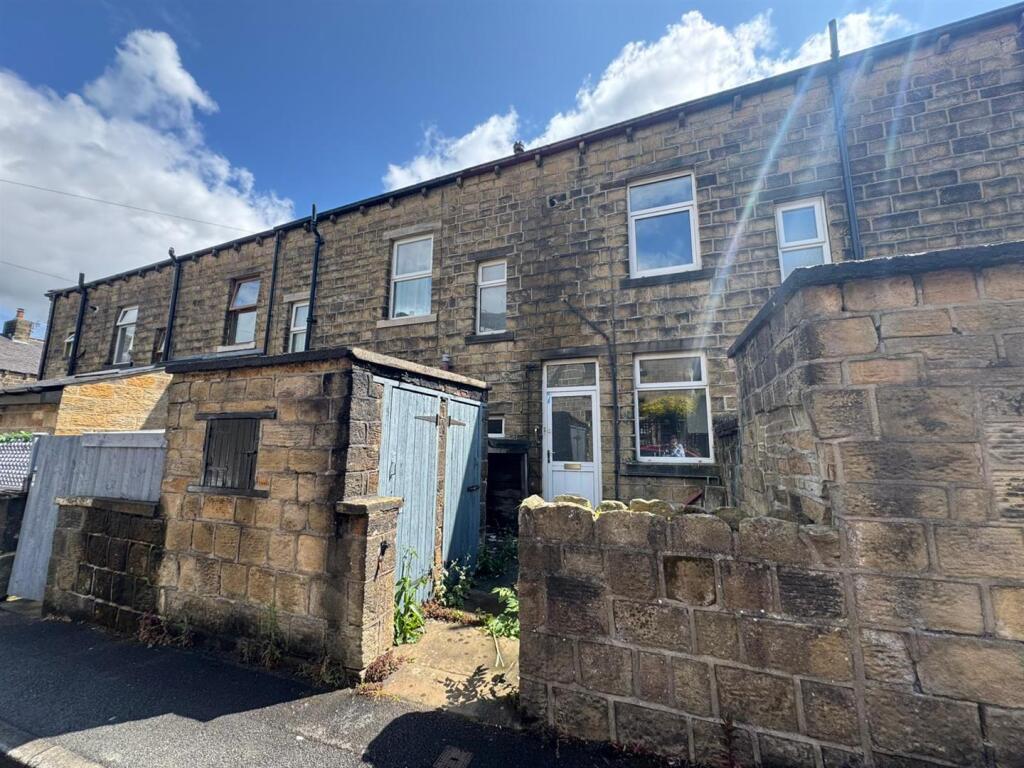 Main image of property: Murton Grove, Steeton, Keighley