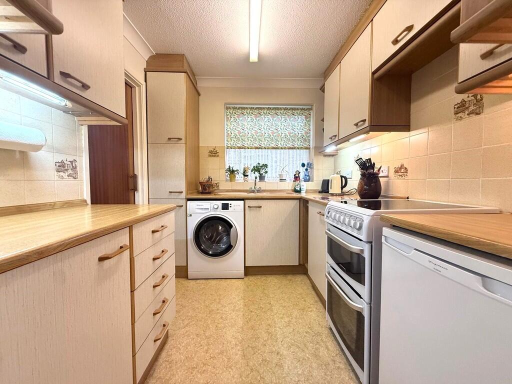 The Elms, Chatteris, Cambs., PE16 6JN photo 2