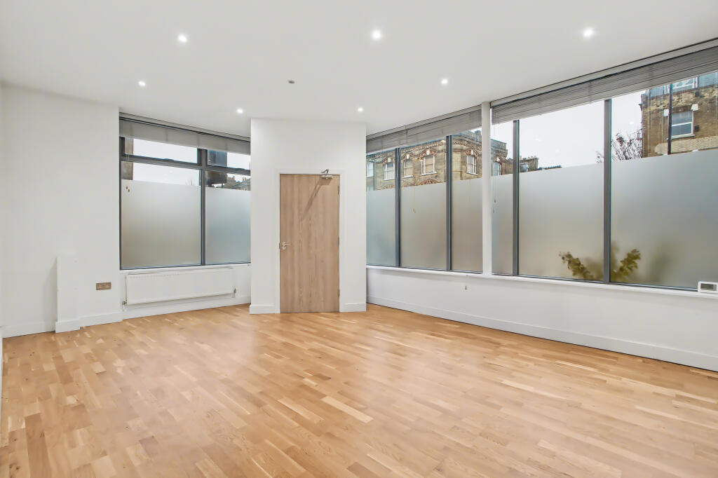 Main image of property: 27 Fonthill Road