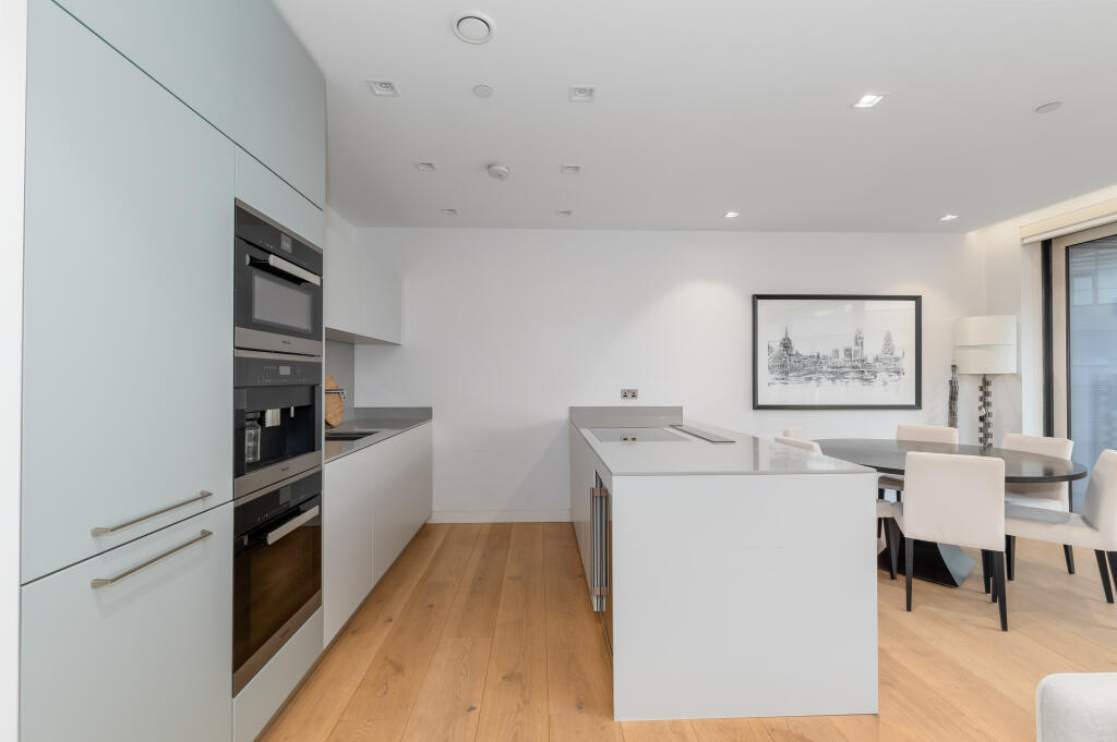 Apartment in London - More