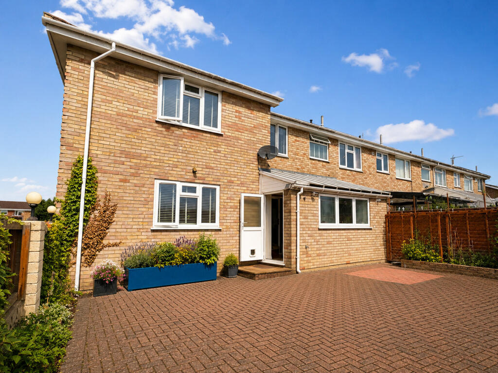 Tamar Close, Ferndown, BH22 8