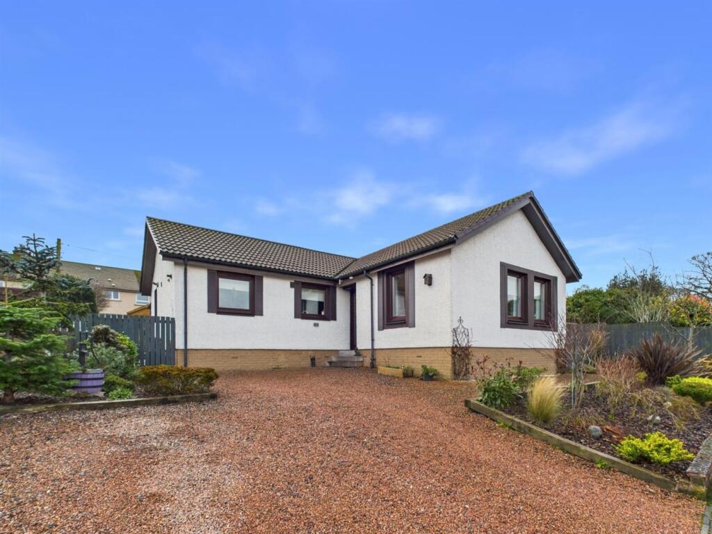 Main image of property: 16 Elm Street, Errol, PH2 7SQ