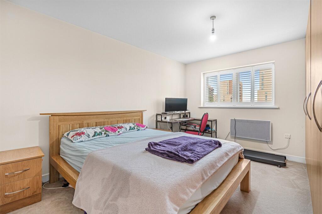 Apartment in Watford - View 4