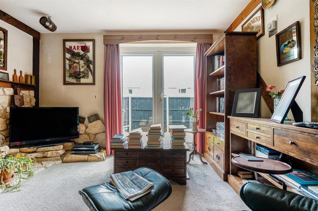 Apartment in Salisbury - View 4