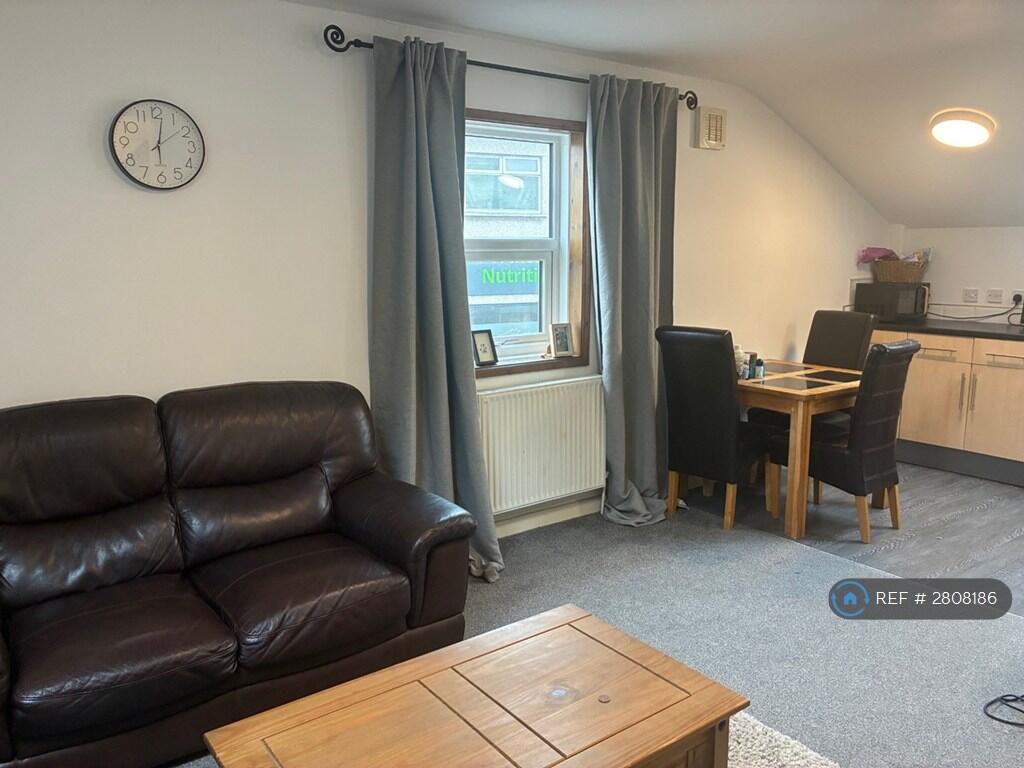 Main image of property: New Road, Porthcawl, CF36