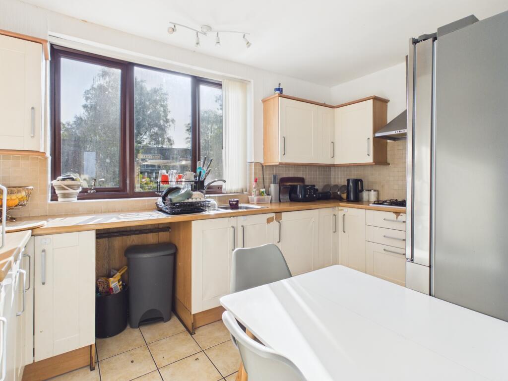 House in Stoke-on-Trent - View 3