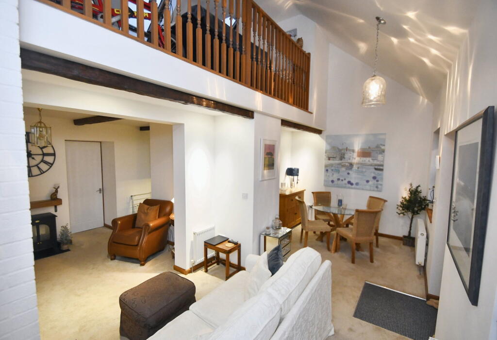 House in Truro - View 3