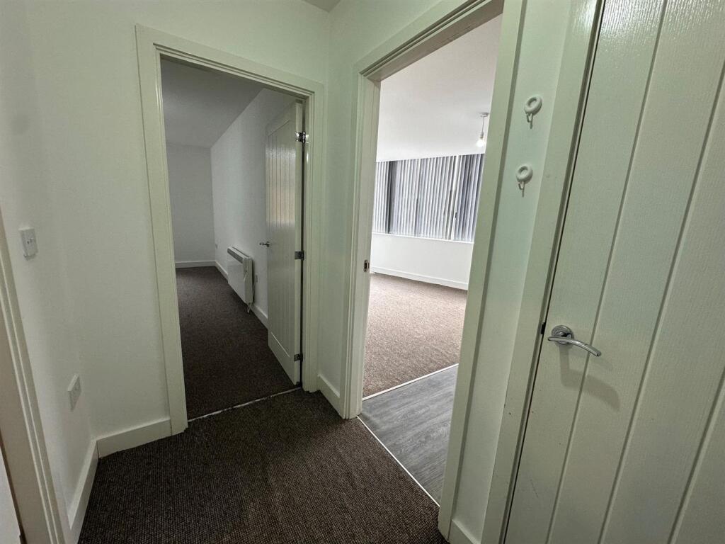 Apartment in Halifax - View 5
