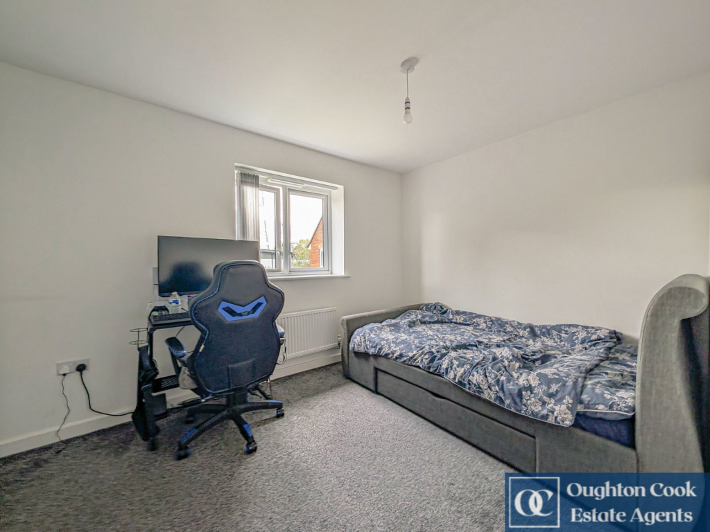 House in Nuneaton and Bedworth, Warwickshire - View 5