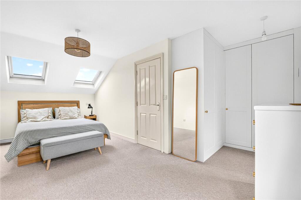 House in London - View 5