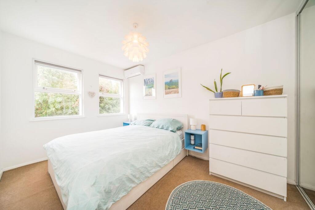 House in London, Hanwell - View 5