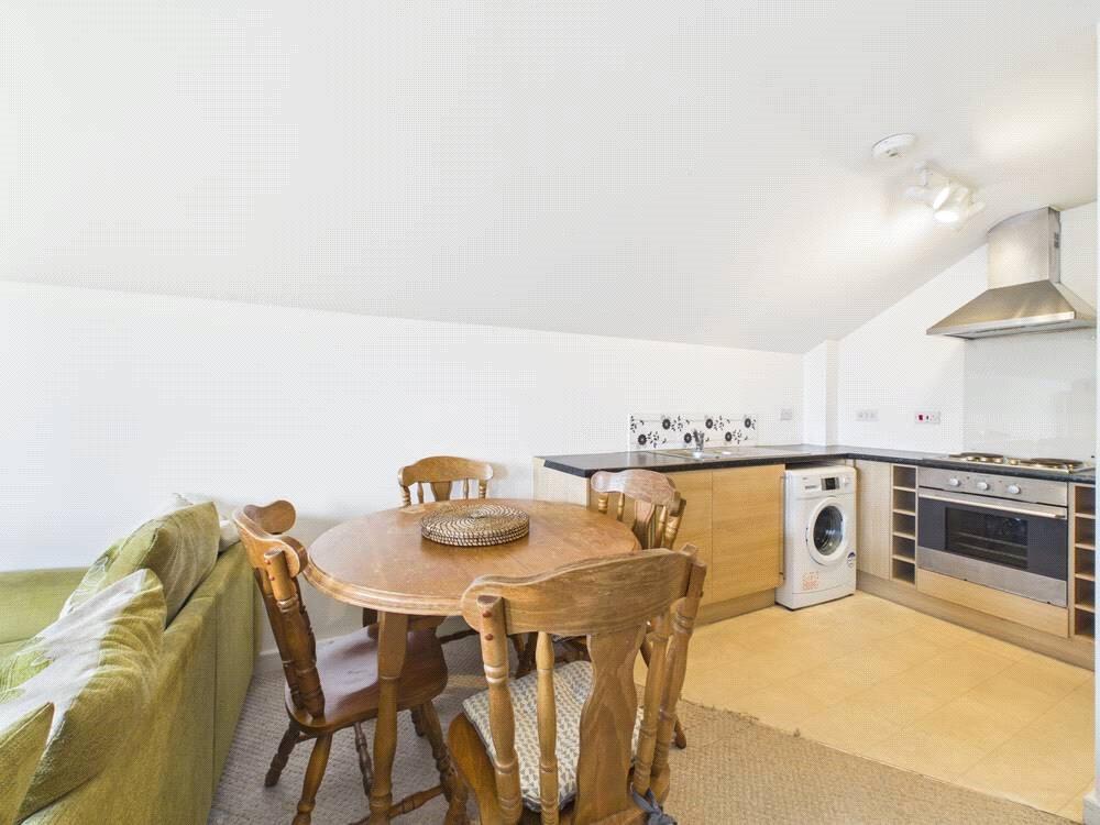 Apartment in Salford, Greater Manchester - View 4