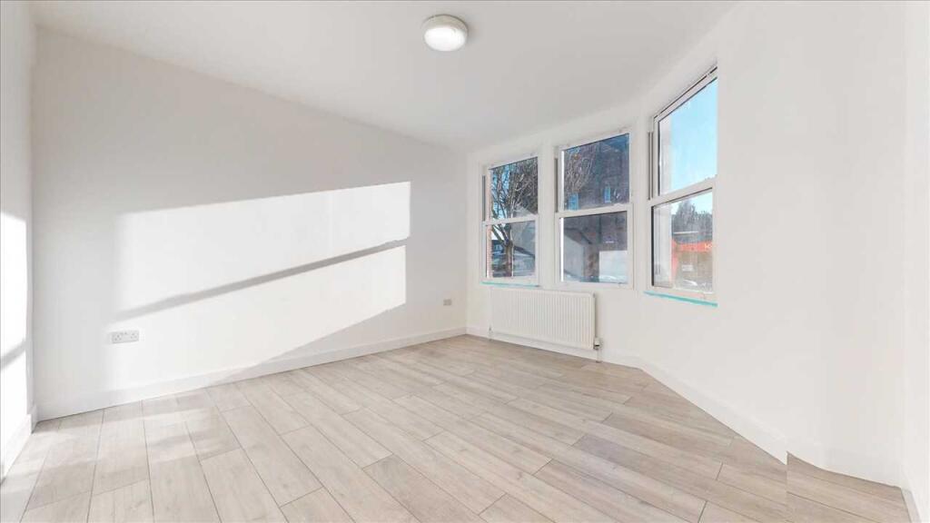 Apartment in London, North Finchley - View 5