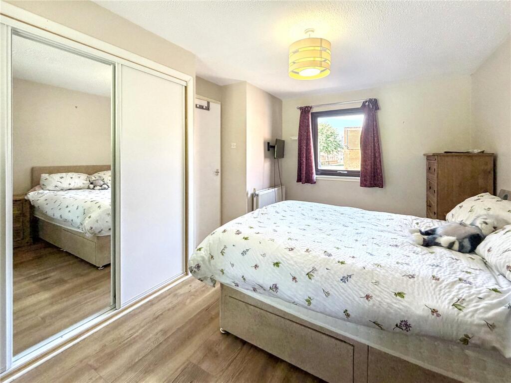 Lyneburn Crescent, Halbeath, Dunfermline, Fife, KY11 photo 4