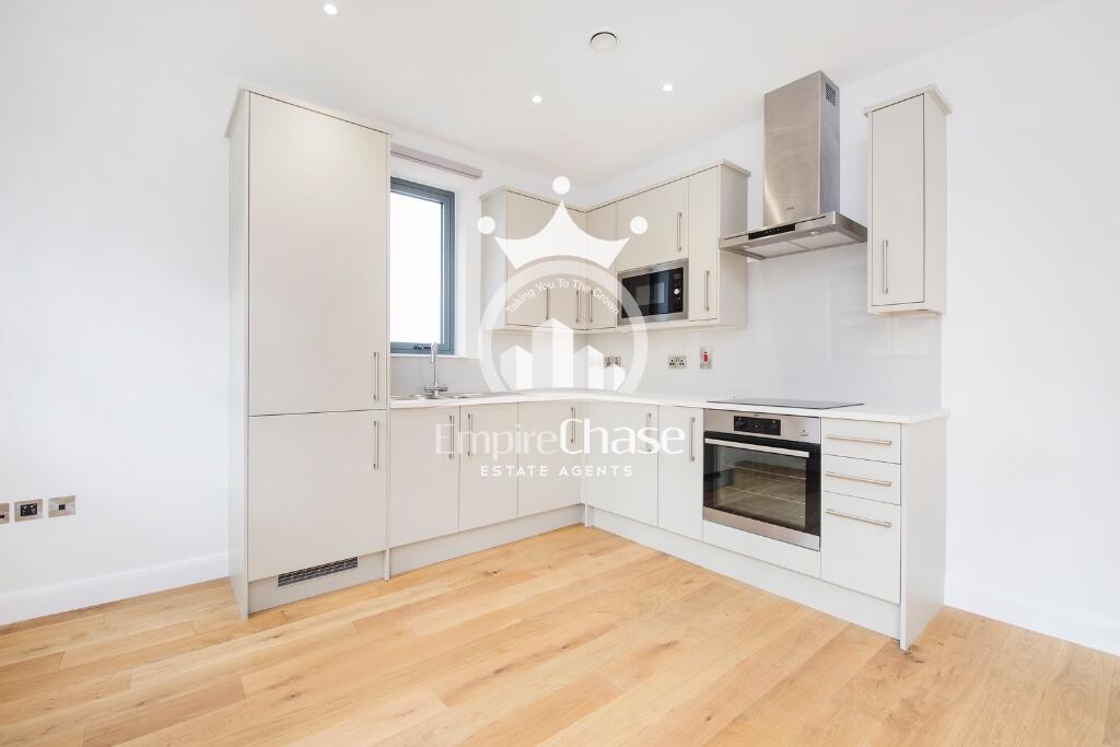 Apartment in Harrow - More