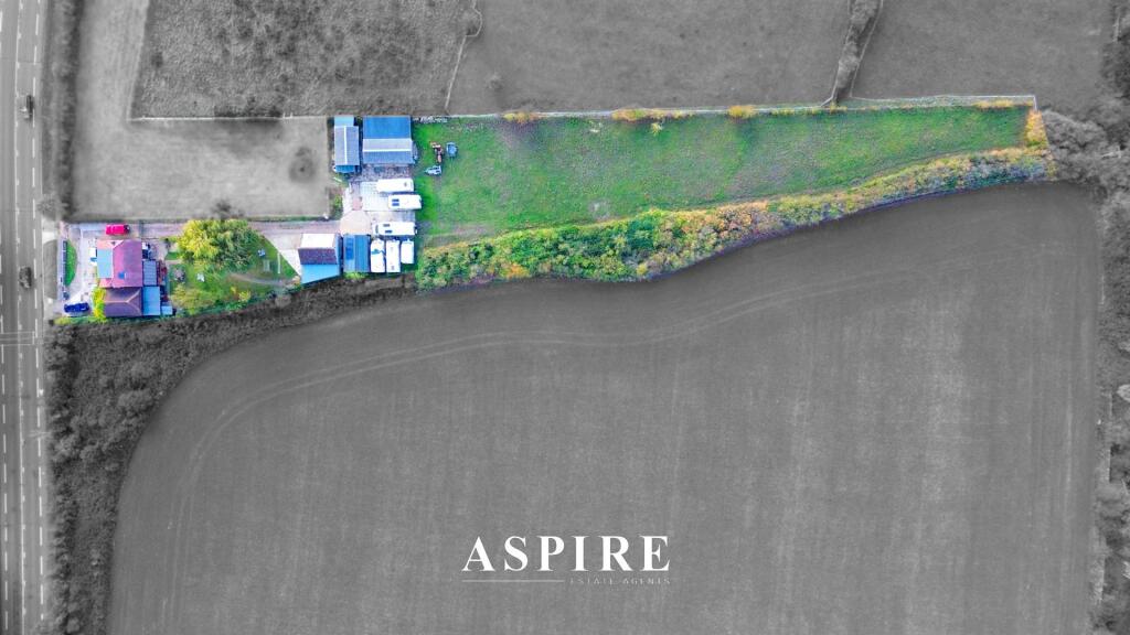 Southend Road, Corringham, Stanford-Le-Hope photo 2