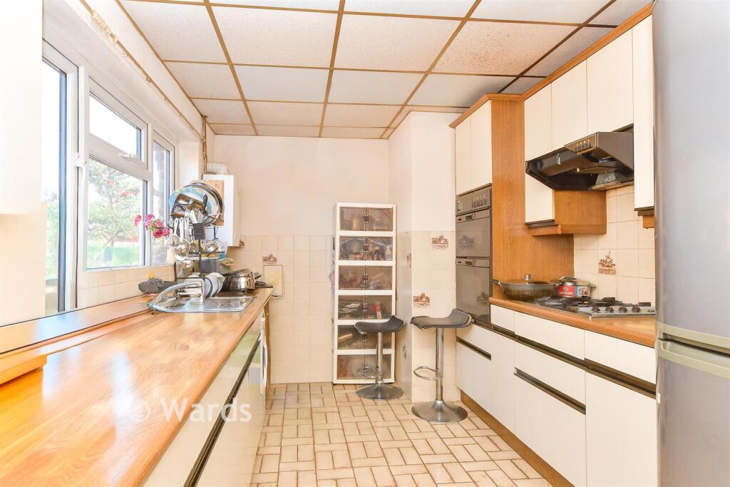 House in Gravesham, Hazells - View 5