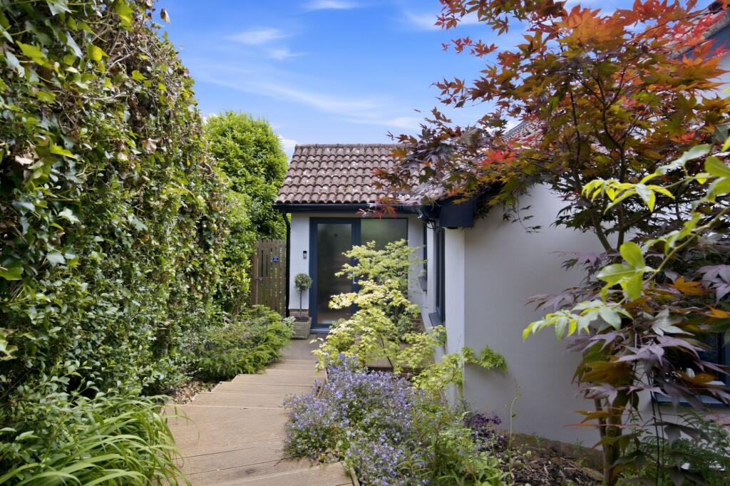 House in Tonbridge - View 3