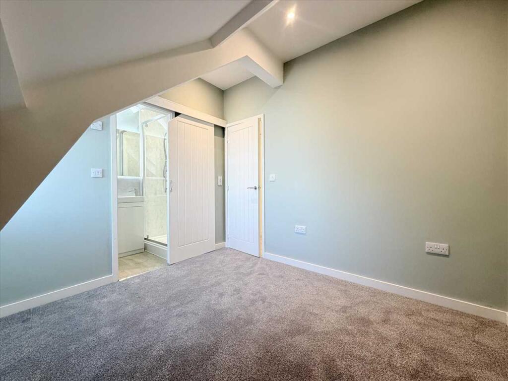 Apartment in Plymouth - View 5