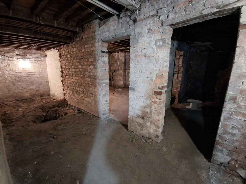 Apartment in Liverpool - More