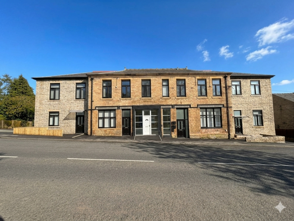 Main image of property: Room 1, Huddersfield Road, Oldham, Lancashire, OL4