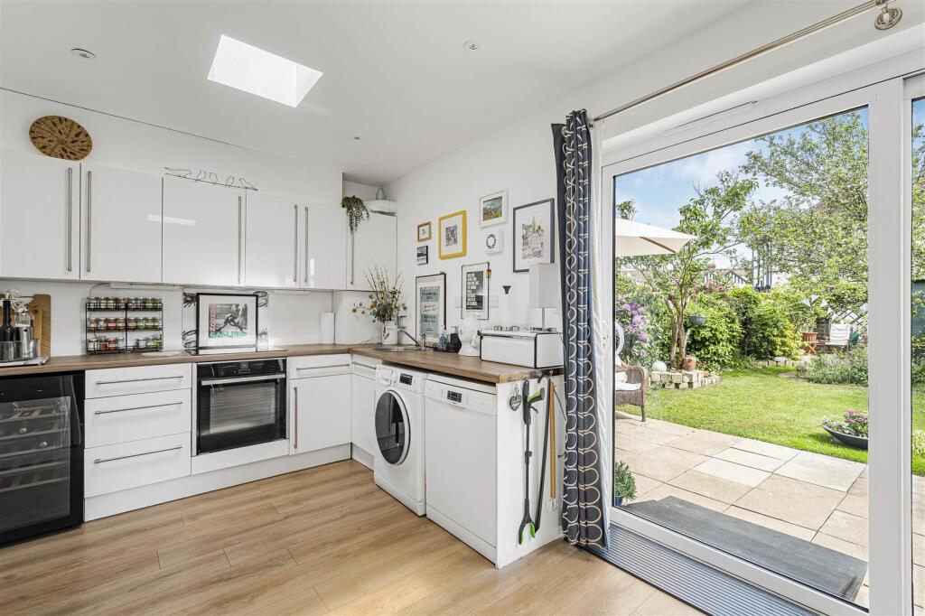 House in Kingston upon Thames - View 5