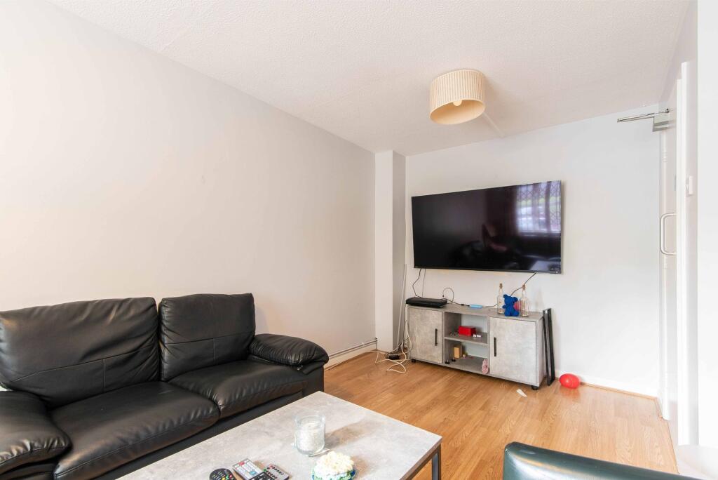 House in Nottingham, Nottinghamshire - View 5