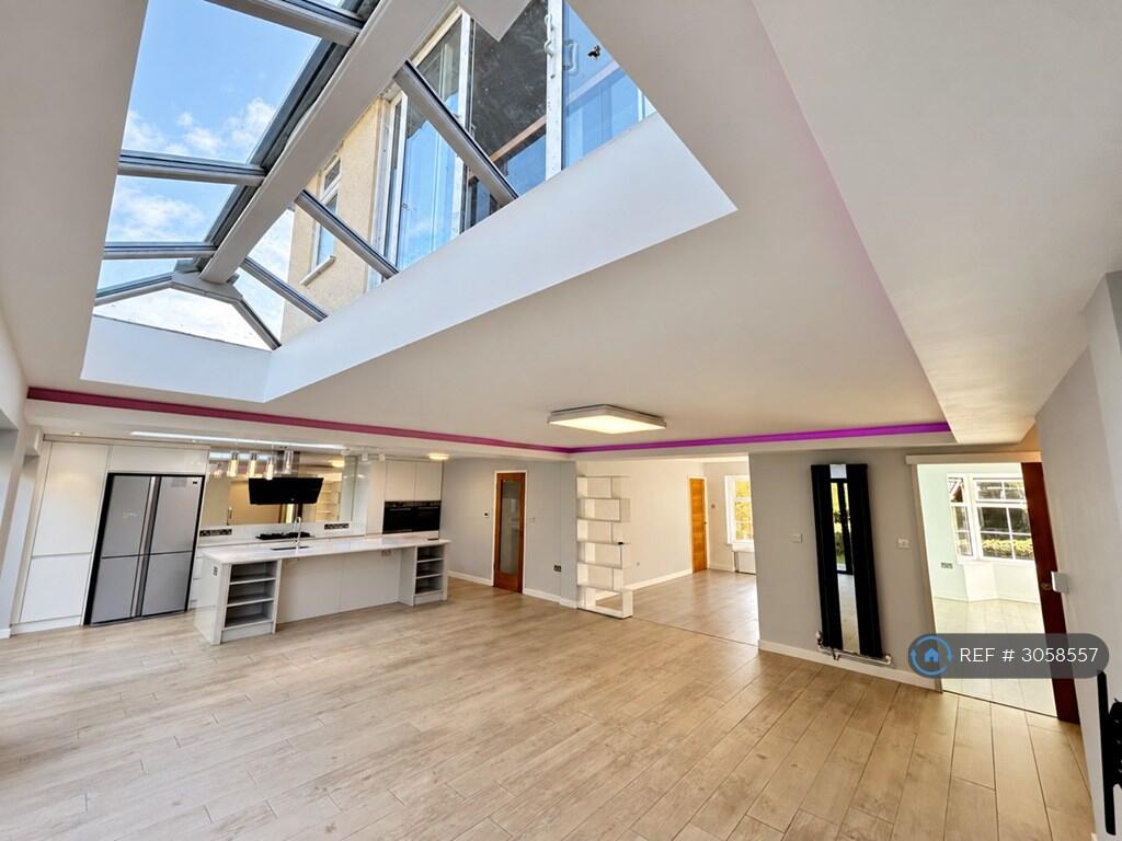 House in Reading - View 5