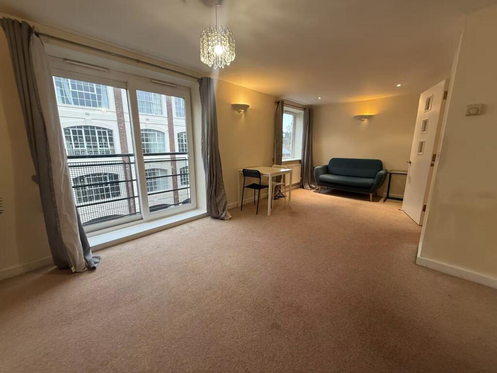 Main image of property: 28 Pelham Court, Coombe Road, Brighton, BN2 4FL, United Kingdom