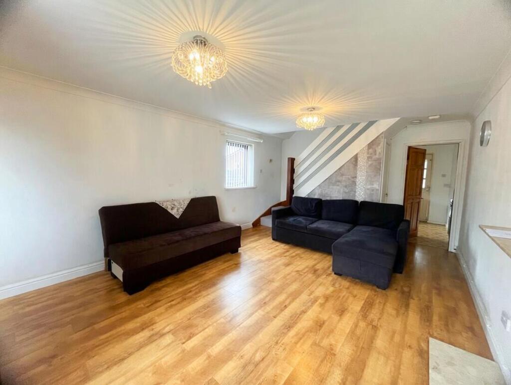House in Gwersyllt, Summerhill - View 4