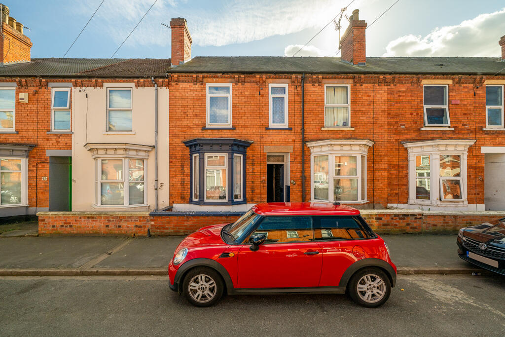 Main image of property: 87 Kirkby Street, Lincoln, Lincolnshire, LN5 7TT