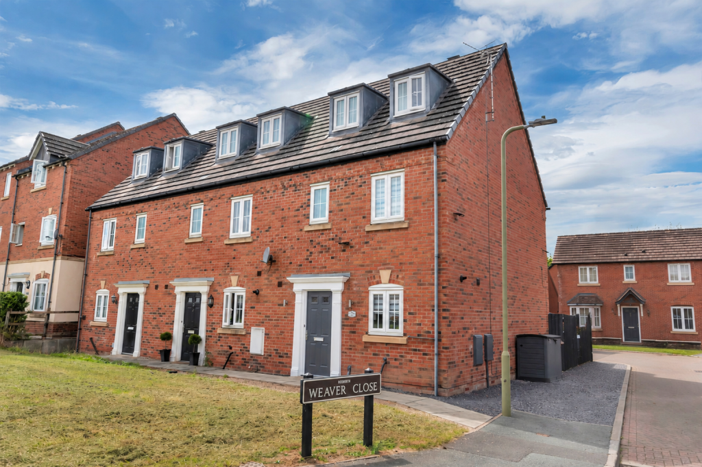 Main image of property: Weaver Close, Oswestry, SY11 2NW