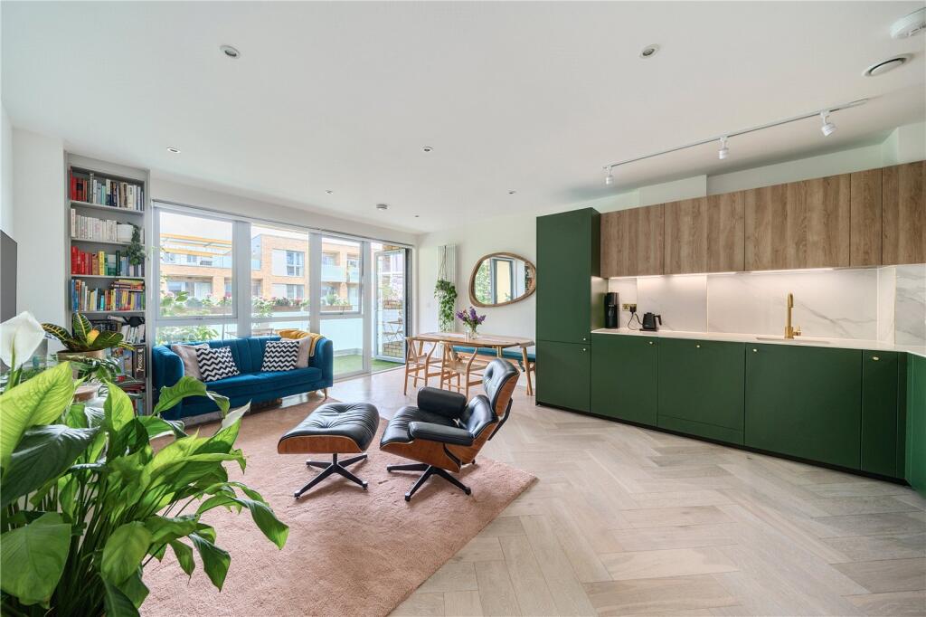 Main image of property: Cross Lane, Crouch End, London, N8