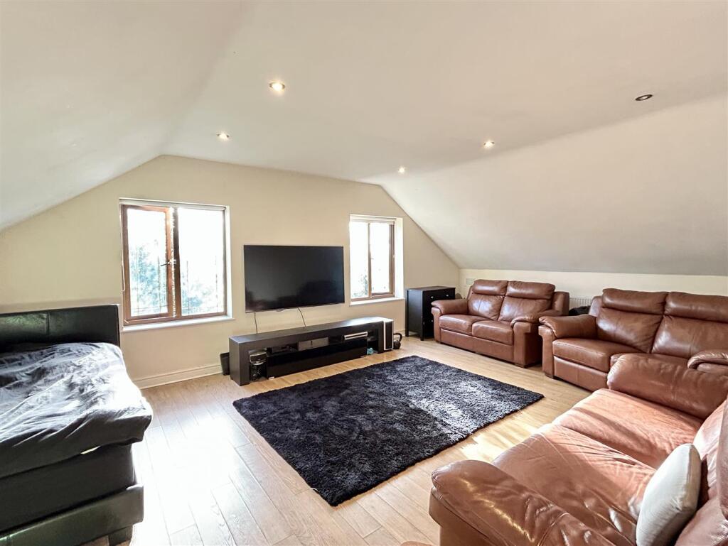 Additional image 22 of Ross, Rowley Regis