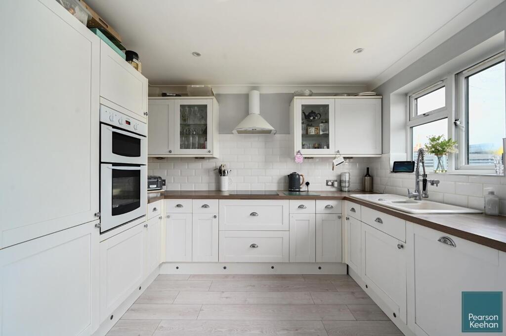 Newtimber Drive, Portslade photo 3