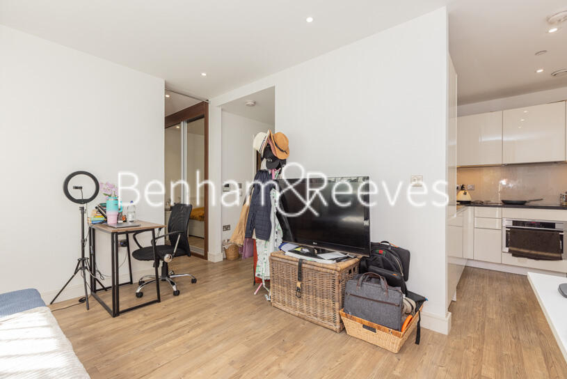 Studio flat for rent