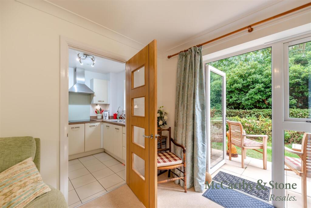 Apartment in Worcester - View 4