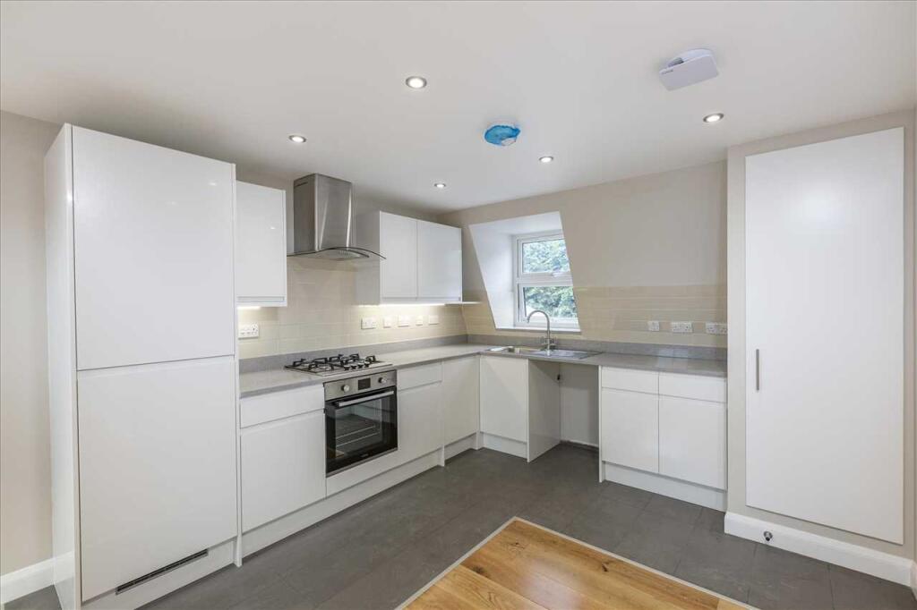 Apartment in London - View 2