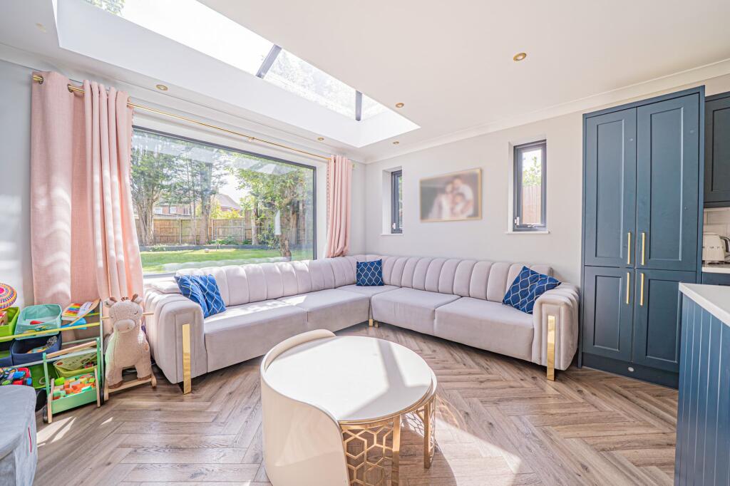 Monkspath Close, Shirley, B90 - View 4