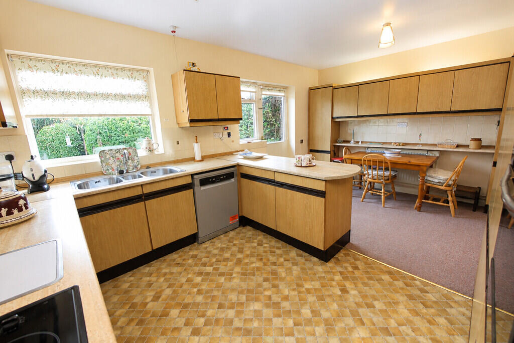 House in Doncaster, Tickhill - More