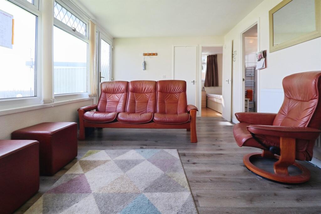 House in Cardiff, Sully and Lavernock - View 5